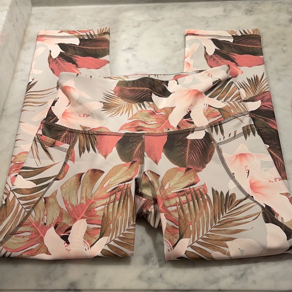 Cropped Ood Navy Leggings - Size S - 3/4 Length - Picture 1 of 3